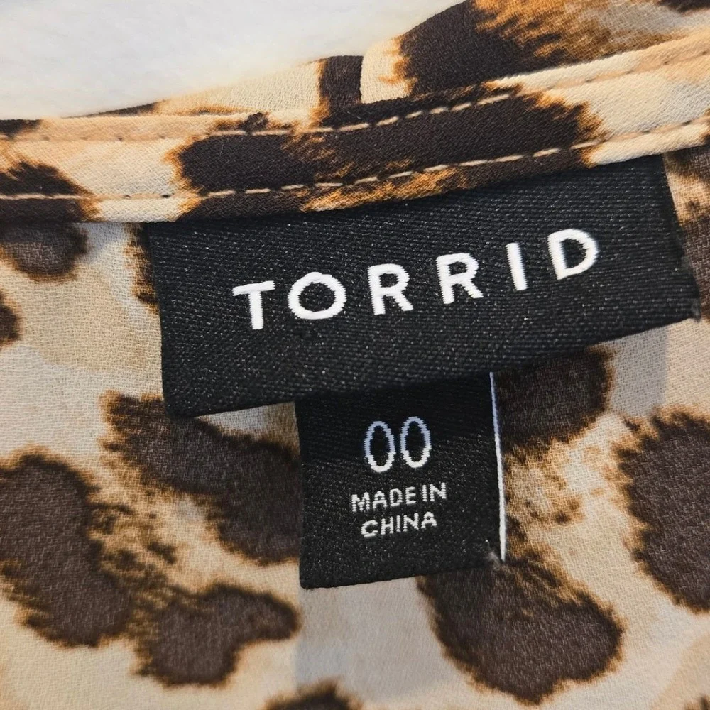 Torrid 00‎ Leopard Print Tie Front Ruffle Top Blouse Long Sleeve Mob Wife Office